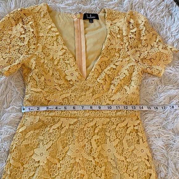Lulu’s Yellow Lace Dress V-Neck Cocktail Mini Flutter Sleeve Structured Lace S - Picture 6 of 12